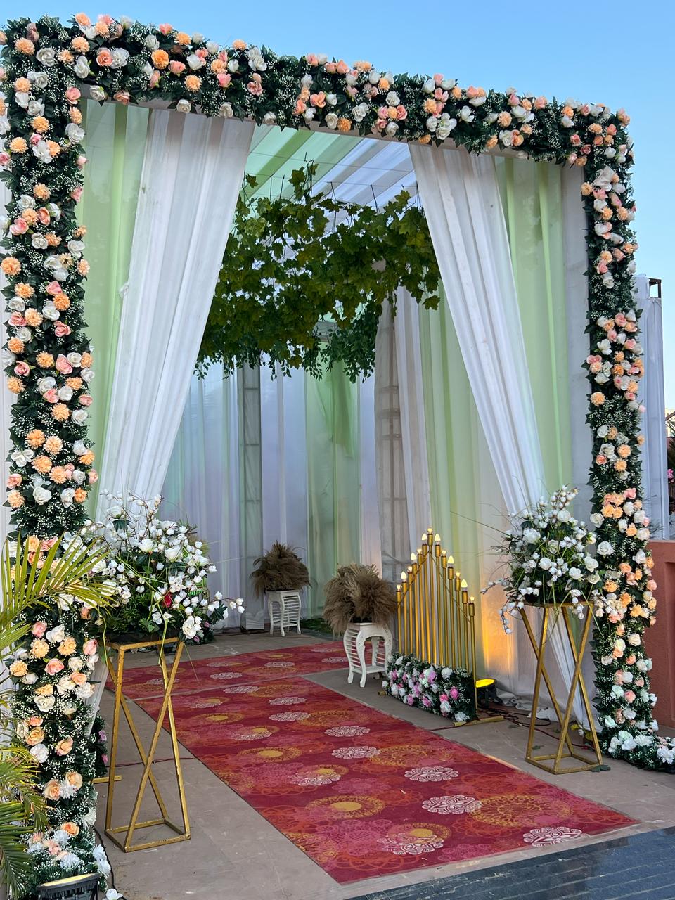 Gates Decor 1